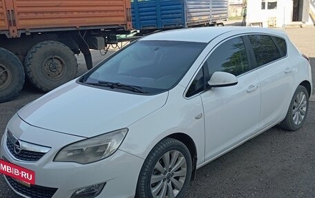 Opel Astra J, 2012 год, 650 000 рублей, 3 фотография