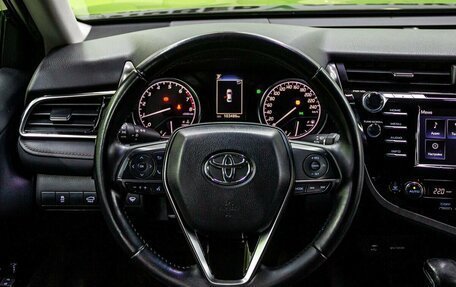 Toyota Camry, 2019 год, 2 840 000 рублей, 14 фотография