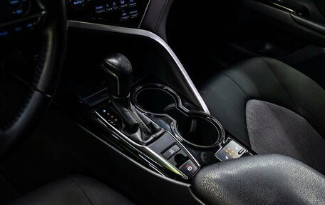 Toyota Camry, 2019 год, 2 840 000 рублей, 20 фотография