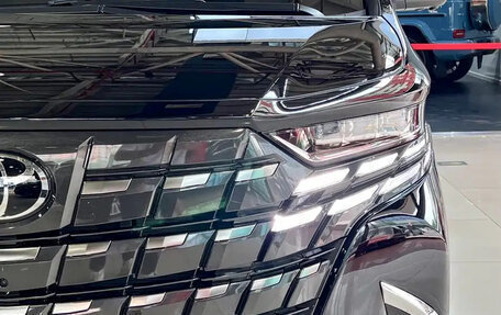 Toyota Alphard, 2024 год, 11 253 123 рублей, 4 фотография