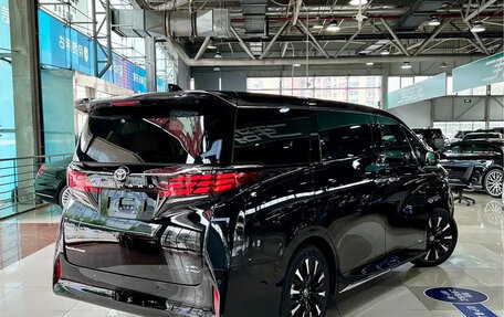 Toyota Alphard, 2024 год, 11 253 123 рублей, 3 фотография