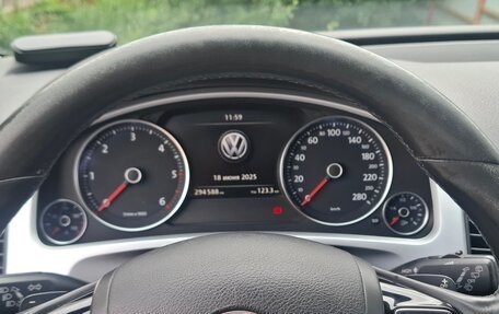Volkswagen Touareg III, 2013 год, 2 600 000 рублей, 8 фотография