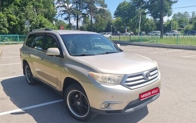 Toyota Highlander III, 2011 год, 1 400 000 рублей, 1 фотография