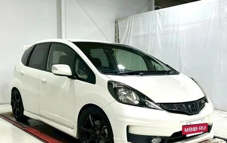 Honda Fit III, 2013 год, 725 000 рублей, 2 фотография
