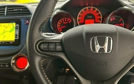 Honda Fit III, 2013 год, 725 000 рублей, 16 фотография