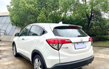 Honda Vezel, 2022 год, 1 270 000 рублей, 4 фотография