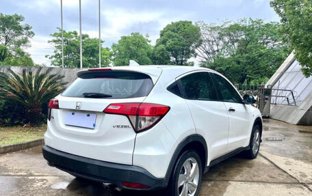 Honda Vezel, 2022 год, 1 270 000 рублей, 6 фотография