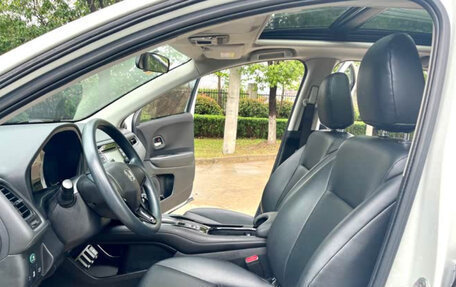 Honda Vezel, 2022 год, 1 270 000 рублей, 8 фотография
