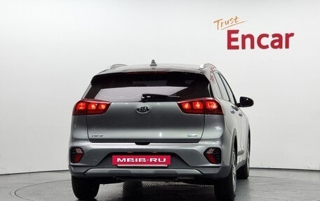 KIA Niro I, 2021 год, 1 590 000 рублей, 3 фотография
