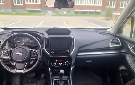 Subaru Forester, 2018 год, 2 300 000 рублей, 10 фотография