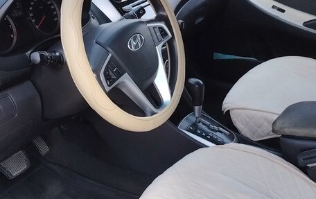 Hyundai Solaris II рестайлинг, 2011 год, 777 000 рублей, 8 фотография