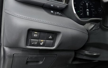 Toyota Highlander, 2023 год, 6 090 000 рублей, 13 фотография