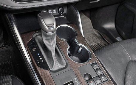 Toyota Highlander, 2023 год, 6 090 000 рублей, 10 фотография