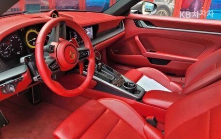 Porsche 911, 2021 год, 12 000 000 рублей, 9 фотография