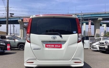 Toyota Roomy I, 2021 год, 820 000 рублей, 4 фотография