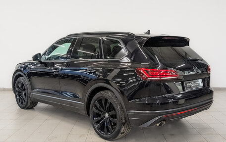 Volkswagen Touareg III, 2019 год, 4 170 000 рублей, 7 фотография