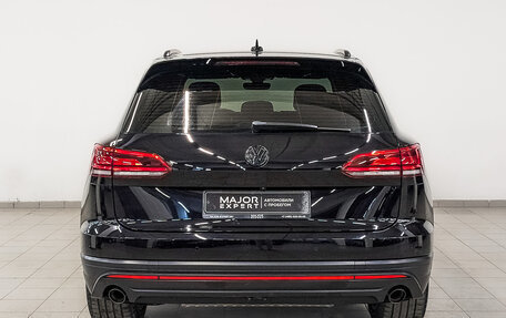 Volkswagen Touareg III, 2019 год, 4 170 000 рублей, 6 фотография