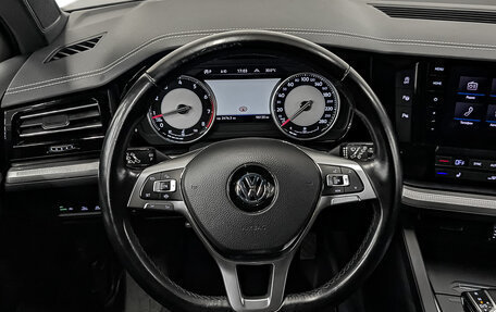 Volkswagen Touareg III, 2019 год, 4 170 000 рублей, 22 фотография
