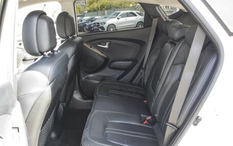 Hyundai ix35 I рестайлинг, 2013 год, 1 075 000 рублей, 10 фотография