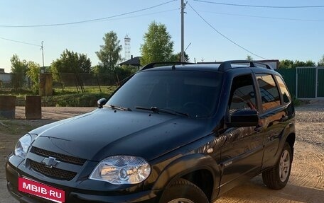 Chevrolet Niva I рестайлинг, 2014 год, 790 000 рублей, 3 фотография