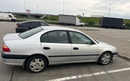 Toyota Avensis III рестайлинг, 2001 год, 290 000 рублей, 2 фотография