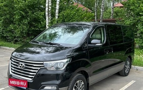 Hyundai Grand Starex Grand Starex I рестайлинг 2, 2018 год, 3 550 000 рублей, 6 фотография
