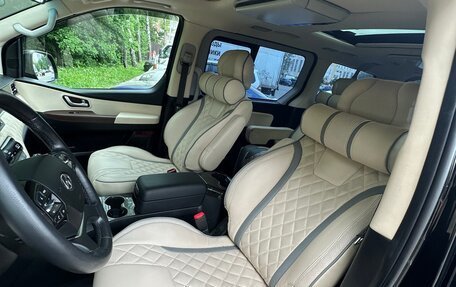 Hyundai Grand Starex Grand Starex I рестайлинг 2, 2018 год, 3 550 000 рублей, 16 фотография