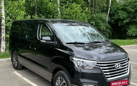 Hyundai Grand Starex Grand Starex I рестайлинг 2, 2018 год, 3 550 000 рублей, 26 фотография