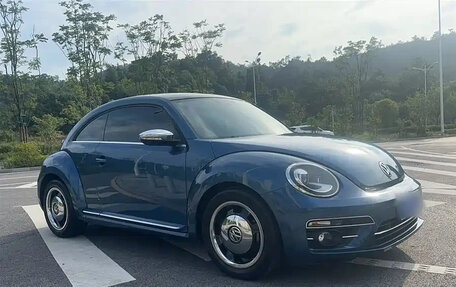 Volkswagen Beetle, 2019 год, 1 900 000 рублей, 3 фотография