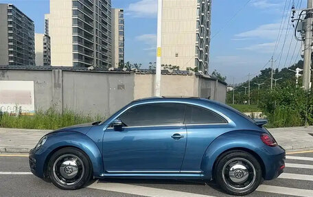 Volkswagen Beetle, 2019 год, 1 900 000 рублей, 4 фотография