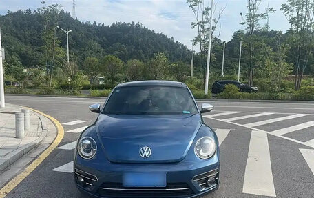 Volkswagen Beetle, 2019 год, 1 900 000 рублей, 2 фотография
