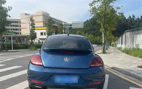 Volkswagen Beetle, 2019 год, 1 900 000 рублей, 6 фотография