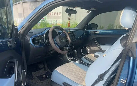 Volkswagen Beetle, 2019 год, 1 900 000 рублей, 9 фотография