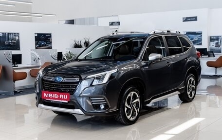 Subaru Forester, 2024 год, 4 990 000 рублей, 2 фотография
