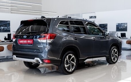 Subaru Forester, 2024 год, 4 990 000 рублей, 10 фотография