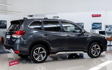 Subaru Forester, 2024 год, 4 990 000 рублей, 11 фотография