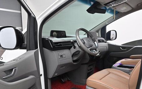 Hyundai Staria, 2021 год, 3 600 000 рублей, 5 фотография