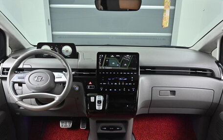 Hyundai Staria, 2021 год, 3 600 000 рублей, 6 фотография