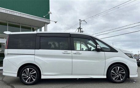 Honda Stepwgn IV, 2021 год, 2 137 000 рублей, 3 фотография