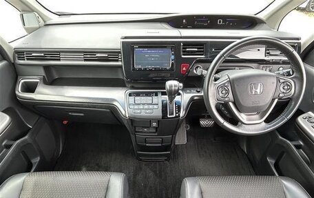 Honda Stepwgn IV, 2021 год, 2 137 000 рублей, 8 фотография