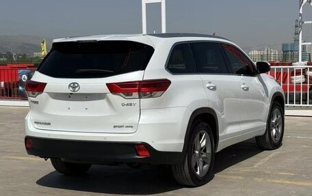 Toyota Highlander III, 2021 год, 2 600 300 рублей, 6 фотография