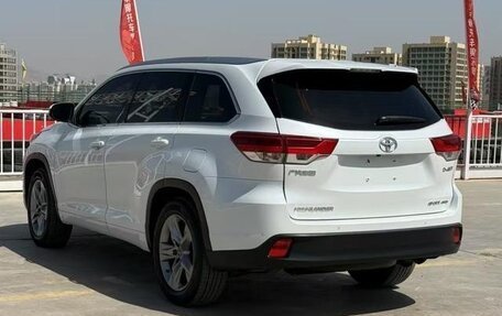 Toyota Highlander III, 2021 год, 2 600 300 рублей, 5 фотография