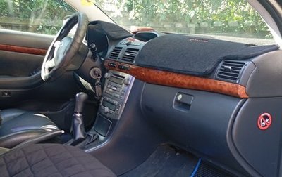 Toyota Avensis III рестайлинг, 2004 год, 600 000 рублей, 1 фотография