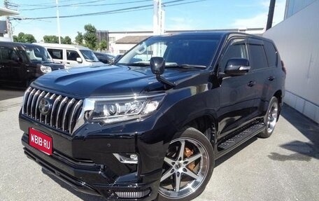 Toyota Land Cruiser Prado 150 рестайлинг 2, 2022 год, 3 350 000 рублей, 1 фотография