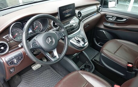 Mercedes-Benz V-Класс, 2019 год, 4 990 000 рублей, 7 фотография