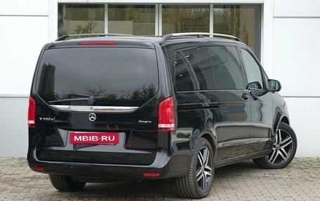 Mercedes-Benz V-Класс, 2019 год, 4 990 000 рублей, 3 фотография