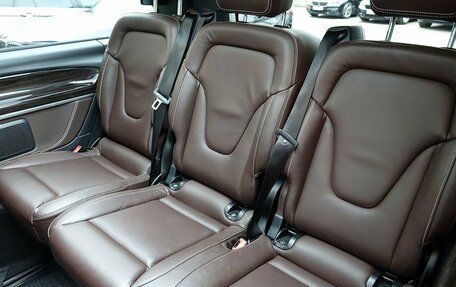 Mercedes-Benz V-Класс, 2019 год, 4 990 000 рублей, 24 фотография