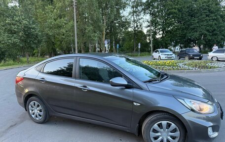 Hyundai Solaris II рестайлинг, 2013 год, 815 000 рублей, 2 фотография