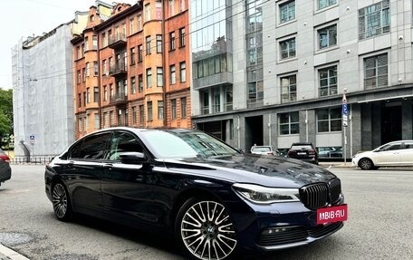 BMW 7 серия, 2017 год, 3 790 000 рублей, 8 фотография