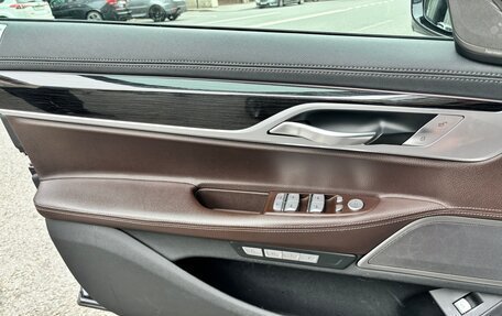 BMW 7 серия, 2017 год, 3 790 000 рублей, 14 фотография